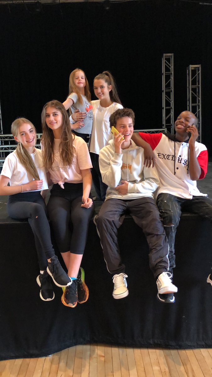 Do you think Hayden and Will are on the phone with each other 😂 📲