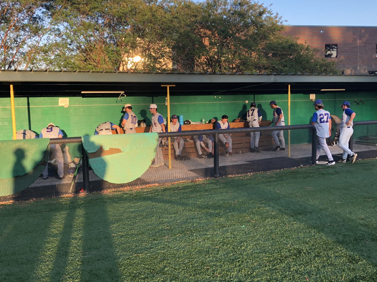 LCU_bsb's tweet image. And that’s the series!! The Corndogs pull off the sweep 🧹 as Coaches Cornfoot and Prejean pick up their first Fall World Series title with a 4-3 nail biter. Great job by all the players! Looking forward to the spring!