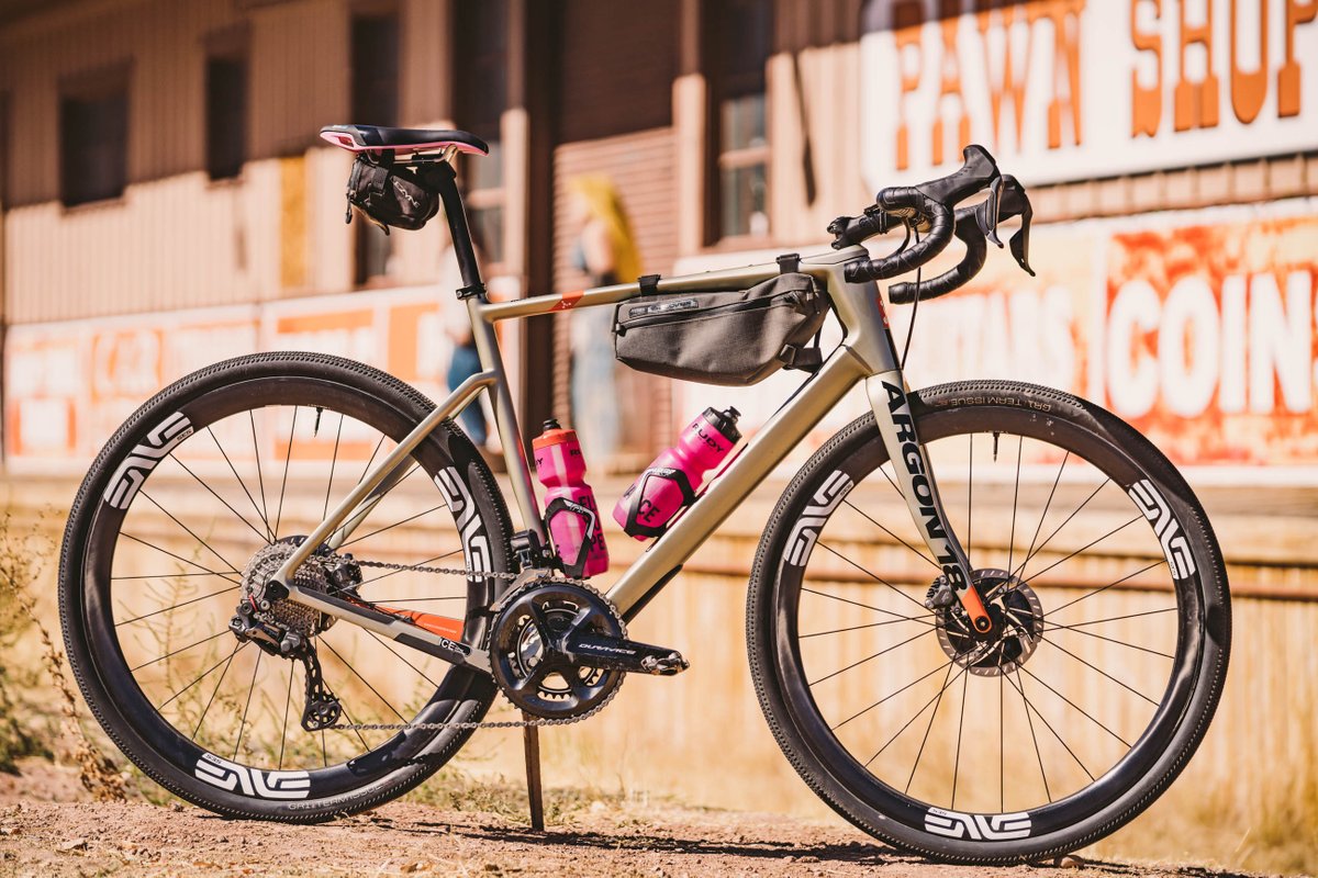 envecomposites's tweet photo. Last weekend the inaugural @belgianwaffleride Cedar City happened. Get a look at @samgolong's gravel setup for the  new course. This @Argon18bike Dark Matter is rolling our SES 3.4 AR's to make Sam a bit more Aero. #iRideENVE https://t.co/Vu0TzcoRzv