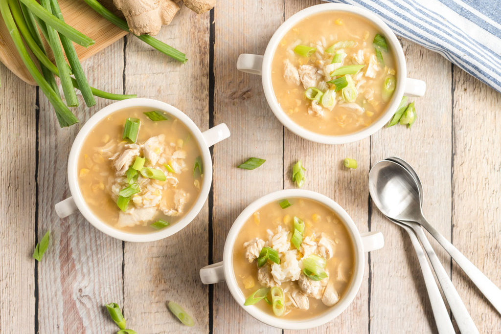 A yummy and flavorful Chicken Rice Soup, packed with flavor - warming and filling, perfect for the whole family! This Asian Chicken Soup one of the tastiest soups you'll make! "#soup #chicken #corn #recipe #dinner #rice #asian https://t.co/dZHdJRY134 https://t.co/Evwqi7Wxx1