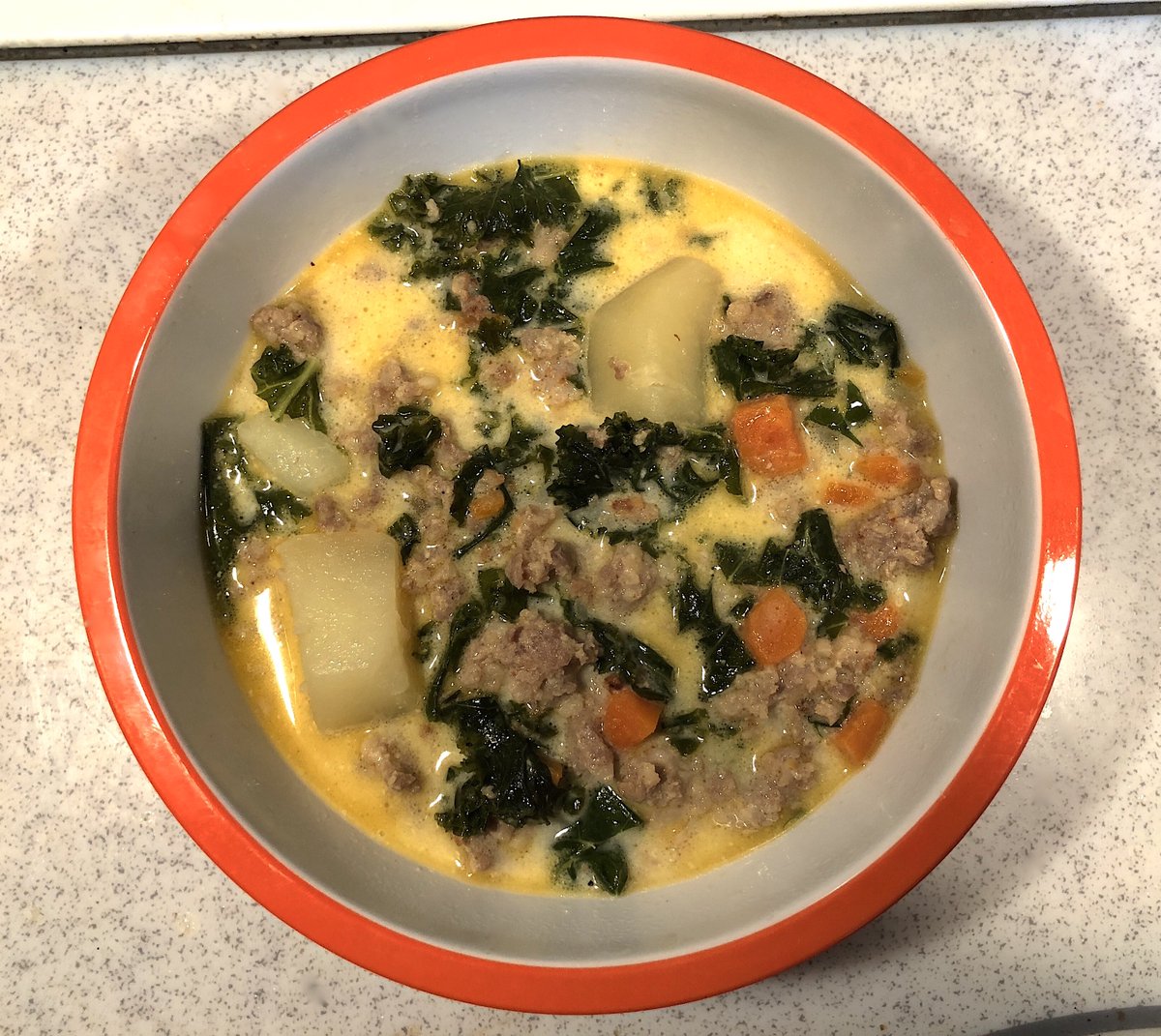 Tuesday #dinner, 10-20-20. Creamy Zuppa Toscana.
Real-deal American meal.
#homemade #soup https://t.co/Yu5kQqxhwD