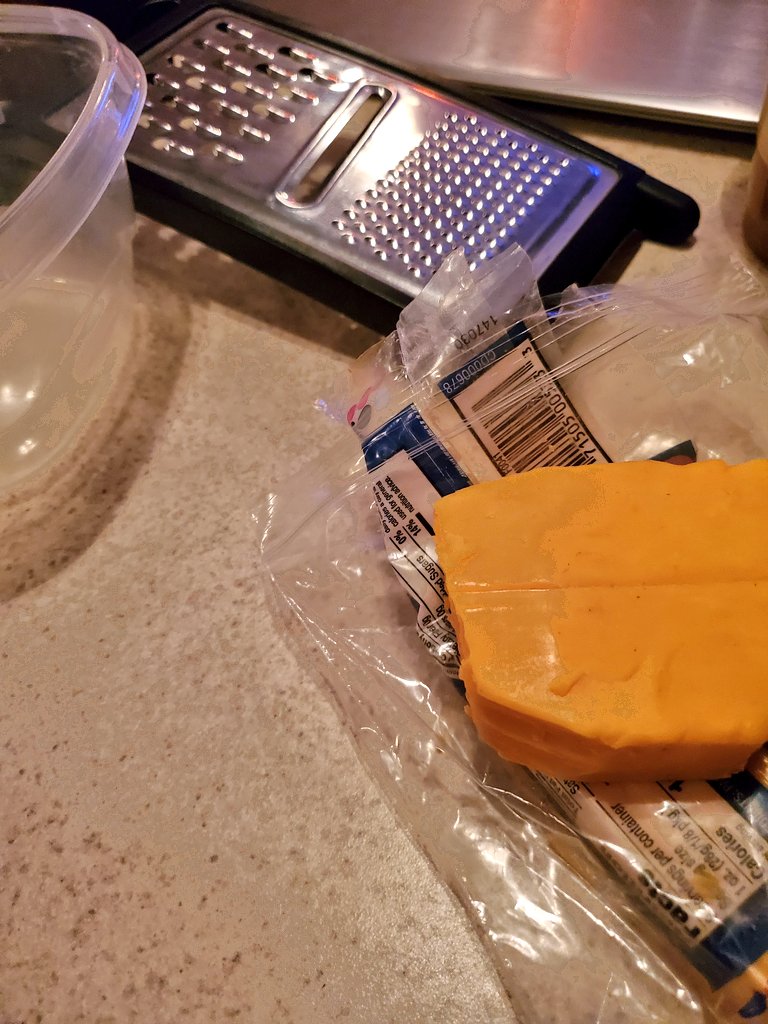 food cw // let's grate some FUCKING cheese