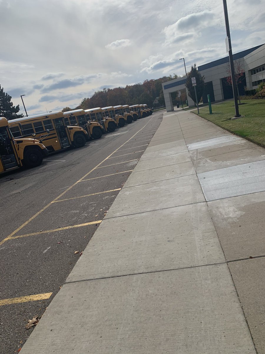 JLessway's tweet photo. Highlight of my week- I get to be on bus duty! Seriously- I have been able to see many of my students that I can only meet with on zoom. They have been just as excited to see me as I have been to see them💗 #novitogether #novimeadows https://t.co/LhC9mbbJd5
