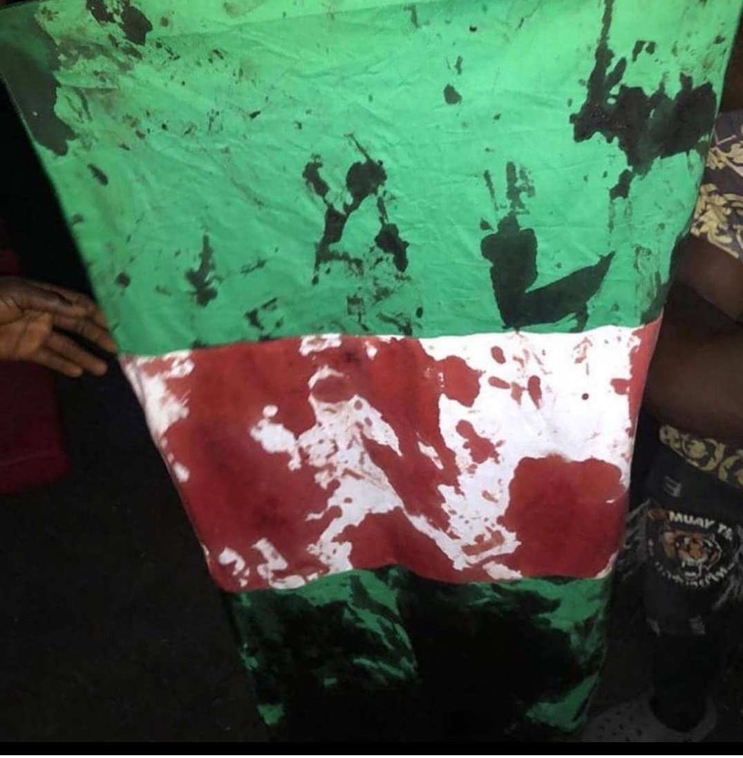 AgbedeTari's tweet photo. Blood on our flag😭😭😭
My heart bleeds😭😭😭
The system has failed us again😭😭
God pls save our land🙏🏻🙏🏻🙏🏻 https://t.co/kc0hdeuIc9
