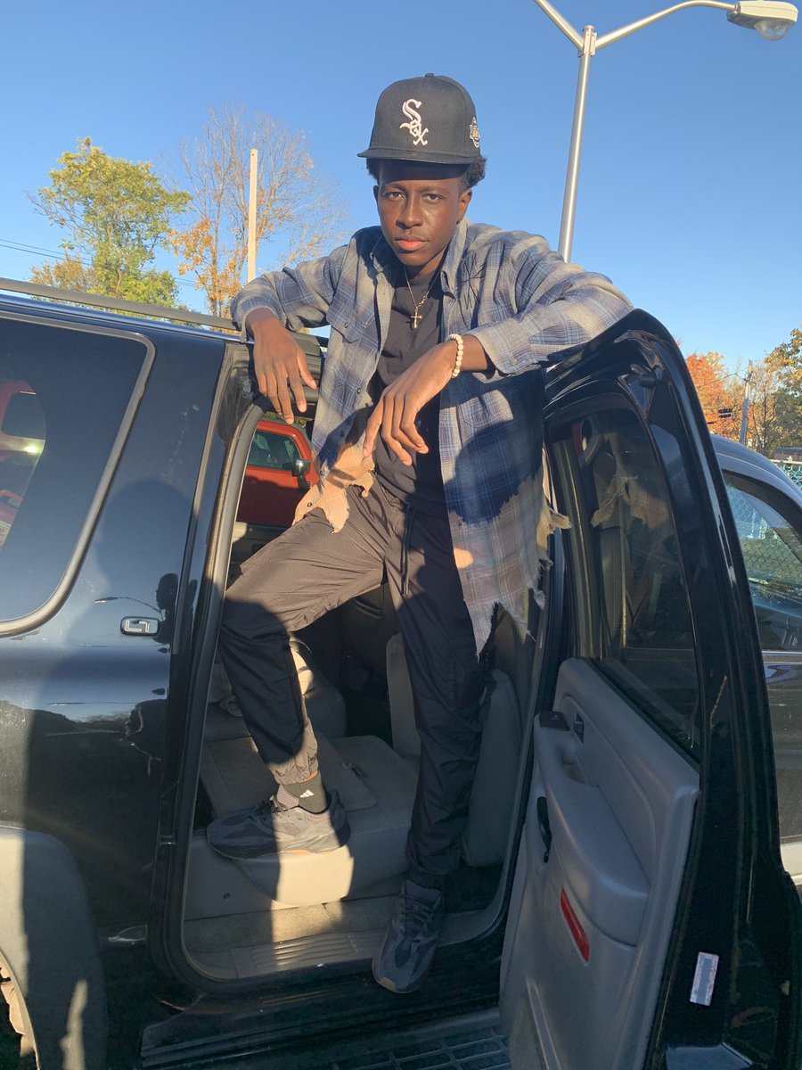 __IBSTAR__'s tweet image. Feel like I never posted on here. Enjoy🥂❄️💫