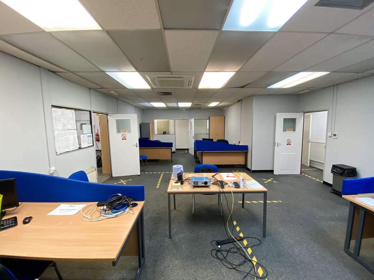 EllisDecor's tweet photo. Offices done this week in bellshill, offices changed from blue and magnolia to light grey and white

Makes a big difference to these offices making them look a lot brighter 

Ellis Decor https://t.co/eDY9EEcK7V