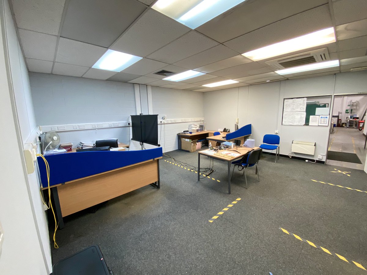 EllisDecor's tweet photo. Offices done this week in bellshill, offices changed from blue and magnolia to light grey and white

Makes a big difference to these offices making them look a lot brighter 

Ellis Decor https://t.co/eDY9EEcK7V