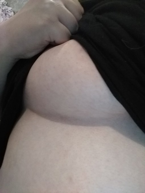 I'm selling content! If you're looking to buy nudes I'm free to make new nudes!  I'm also on onlyfans:<a href="/tag/boobs"class="tags"><span>#boobs</span></a><a href="/tag/babyboy"class="tags"><span>#babyboy</span></a><a href="/tag/bigass"class="tags"><span>#bigass</span></a><a href="/tag/onlyfan"class="tags"><span>#onlyfan</span></a><a href="/tag/onlyfansboy"class="tags"><span>#onlyfansboy</span></a>