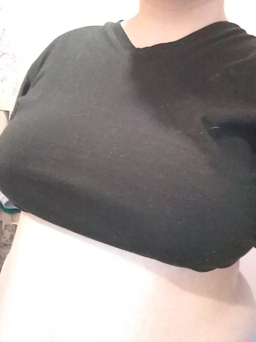 I'm selling content! If you're looking to buy nudes I'm free to make new nudes!  I'm also on onlyfans:<a href="/tag/boobs"class="tags"><span>#boobs</span></a><a href="/tag/babyboy"class="tags"><span>#babyboy</span></a><a href="/tag/bigass"class="tags"><span>#bigass</span></a><a href="/tag/onlyfan"class="tags"><span>#onlyfan</span></a><a href="/tag/onlyfansboy"class="tags"><span>#onlyfansboy</span></a>