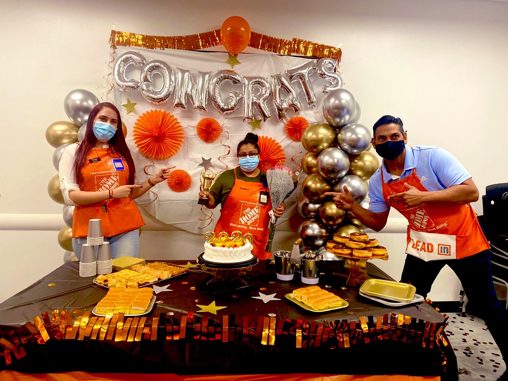 ArgeoTamayo's tweet image. Norma Congratulations for not only representing DORAL But D265 CAM District winner. Outstanding Job 🙌always taking care of our customers day in day out. You are very special. @wcork19 @jordana_kenia 🚨🥳@normaandino #1regionsfl