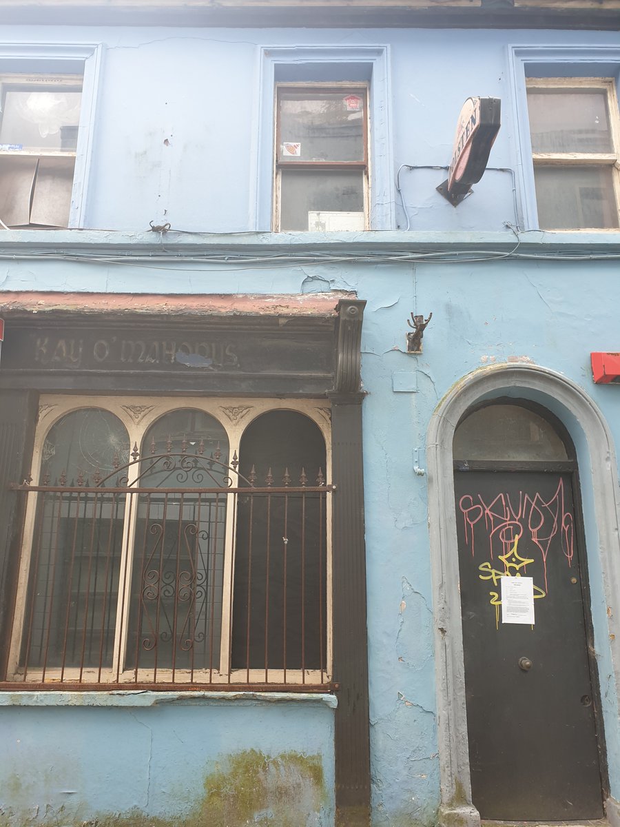c1840 architectural significant building in Cork decaying for years, check out the windows & doors (image bottom RHS is from 1970s)sold recently so  its lovingly restored & enjoyed again very soonNo.133  #heritage  #respect  #economy  #not1home https://www.buildingsofireland.ie/buildings-search/building/20512128/kay-o-mahonys-dominick-street-cork-city-cork-city-cork-city