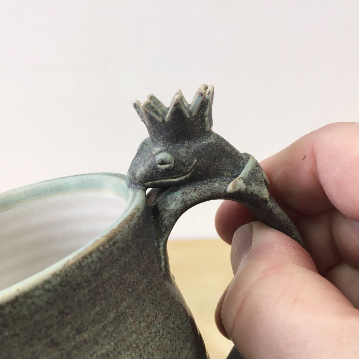 peter_swailes's tweet photo. Frog prince mug. Available direct - just message me if you’re interested. £35 plus postage (U.K. £5)
This is stoneware fired. #frogprince #storycharacter @SwailesRuth https://t.co/e70fONT6Tm