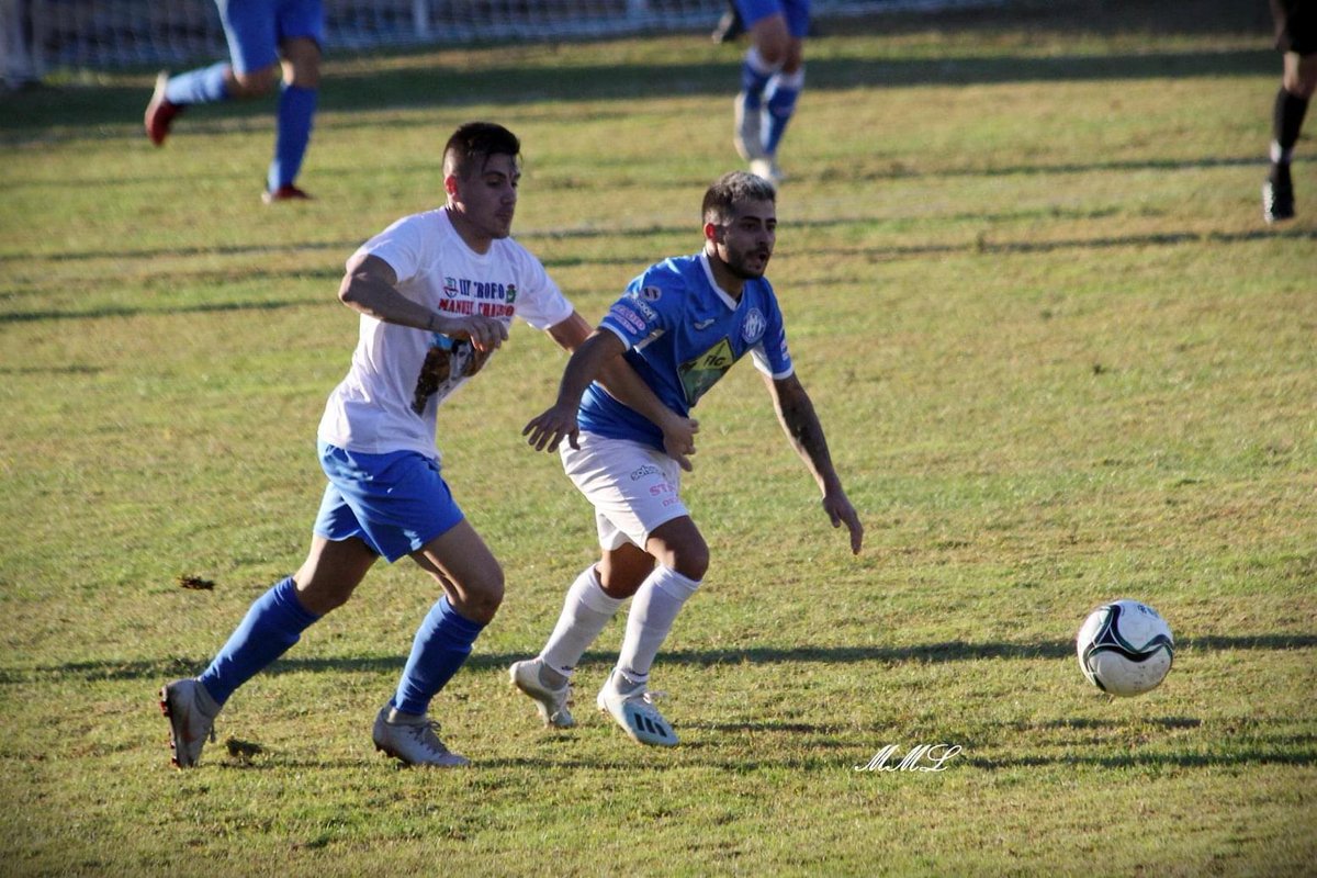SPRiberena's tweet photo. 💙FICHAJE💙

Tras una buena pretemporada con nosotros, anunciamos la incorporación del almendralejense @javi_cespedes .El físico y la velocidad en bandas no faltará. Sus últimas temporadas ha jugado federado en Fútbol sala.

¡¡BIENVENIDO JAVI!!

#RibereñaTellevoenelCorazon💪💙⚽ https://t.co/VqK0Soxb7T