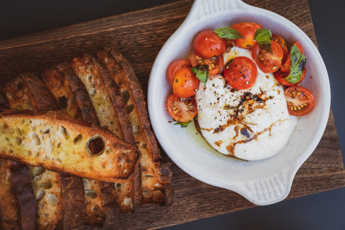 Haven't been to #PorterKitchenChi yet? Burrata be kidding me! 😁 Come join us for dinner tonight! 🍷