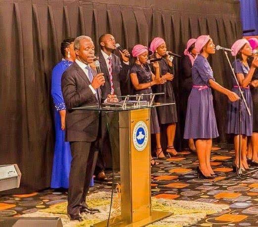 Nigerians Ask Pastor Adeboye To Strip Osinbajo Of His Pastor Title Or Compel Him To Resign