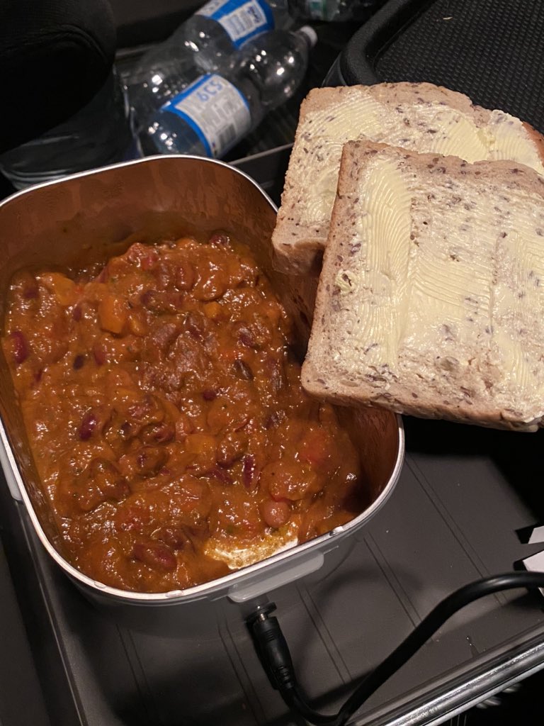 Eitherside2026's tweet photo. Nothing beats a vegan vegetable chilli. With seeded bread to mop up ๐
#vegan #veganism #meatfree #dairyfree #eggfree #crueltyfree #veganuk #veganfood #veganlife #whatveganseat #veganmeals #vegansnacks #plantbased #simplyvegan #basicvegan #realvegan https://t.co/s0VYQlKXKv