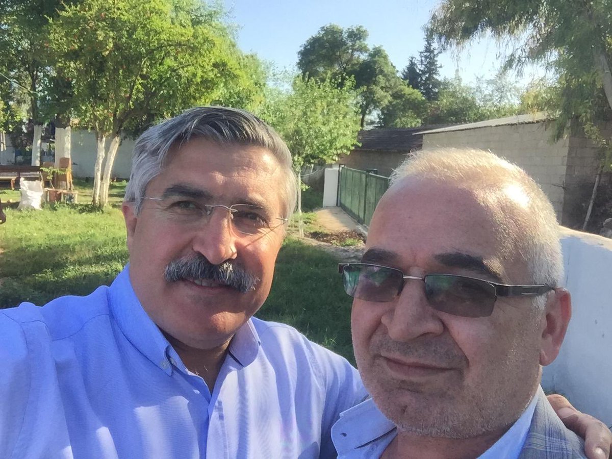HATAY TEK YÜREK
Test Sonucu Pozitif çıkan AK Parti Hatay Milletvekili HÜSEYİN YAYMAN için Hatay Tek Yürek Oldu.Tüm  Hatay Halkı Milletvekili Hüseyin Yayman’ın iyileşip Tekrar’dan aramıza dönmesi Hizmetlerine devam etmesi için Dilek ve Tenennide bulunuyor.
İşte Hatay’da  Samimiyet