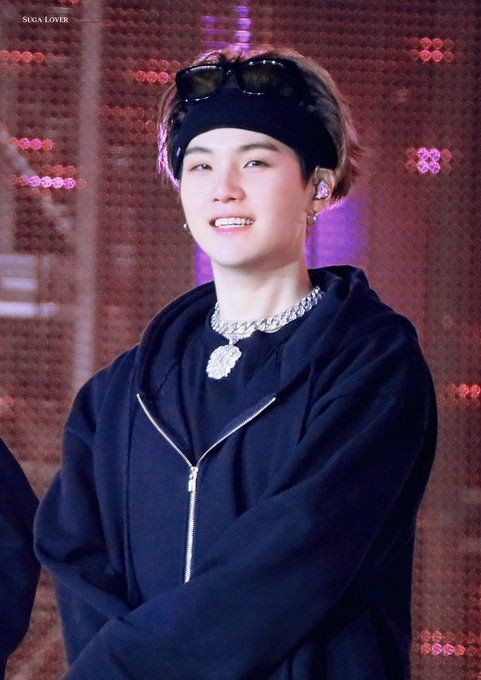 Yoongi gummy smile a necessary thread;