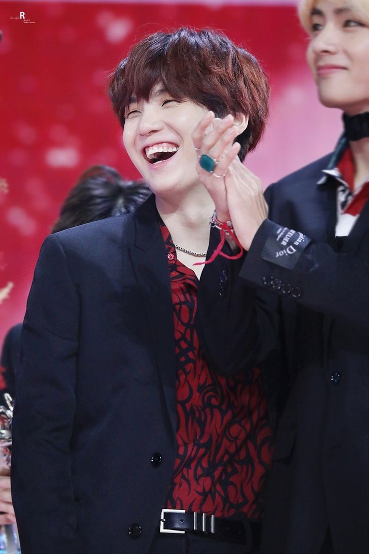 Yoongi gummy smile a necessary thread;