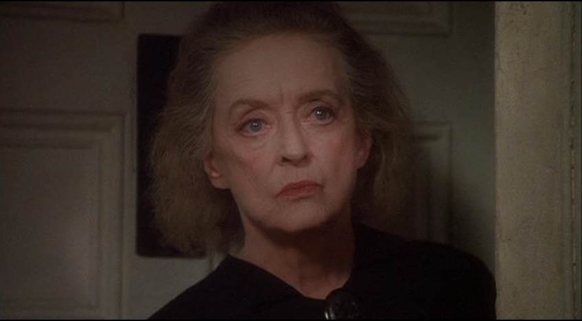 19/31 THE WATCHER IN THE WOODS (1980)When an American girl and her family move into a English country house, strange happenings hint at the disappearance of the owner's daughter several years ago. Eerie Disney Gothic with the imposing Bette Davis.  #31DaysOfHalloween