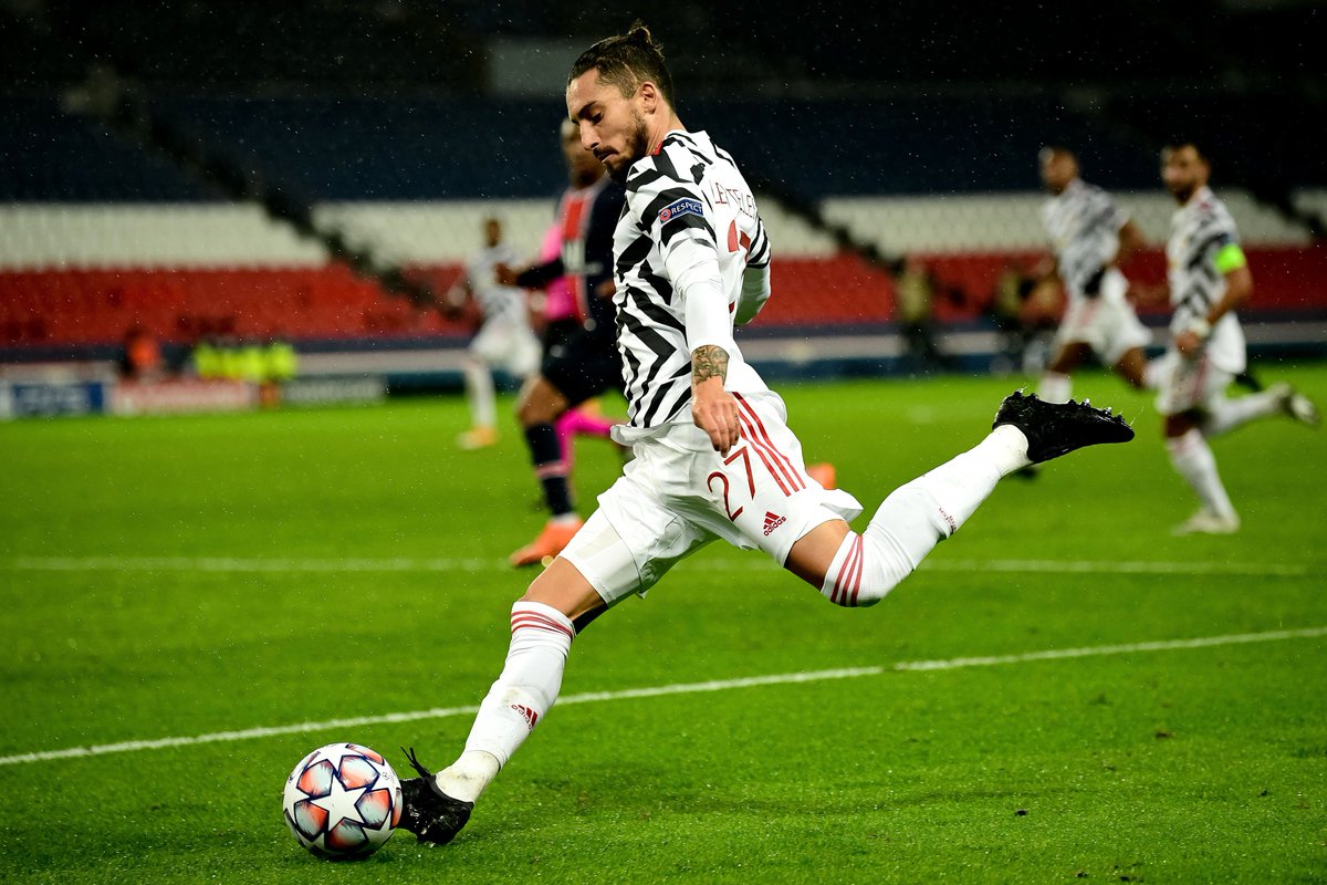 ๐ด Debut for Manchester United โ
๐ง๐ท Alex Telles tonight = _______
#UCL https://t.co/Ou2dCWjkjg