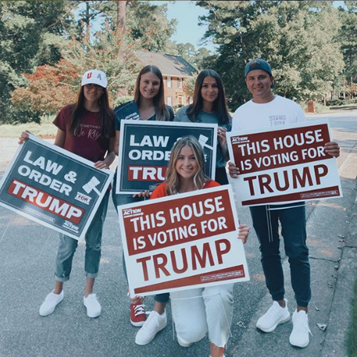 VALLEMULTICOLOR's tweet photo. #Georgia #Florida #NorthCarolina #Iowa #Michigan #Pensilvania #Wisconsin #Miami #SCOTUS #TRUMP2020 #LatinosForTrump #MAGA #TeamTrump #MakeAmericaGreatAgain #WomenForTrump  #colombiansfortrump #weAreWomenForTrump #TrumpDoral #TRUMP2020 #FourMoreYears #BikersForTrump https://t.co/KvoB85fXhp