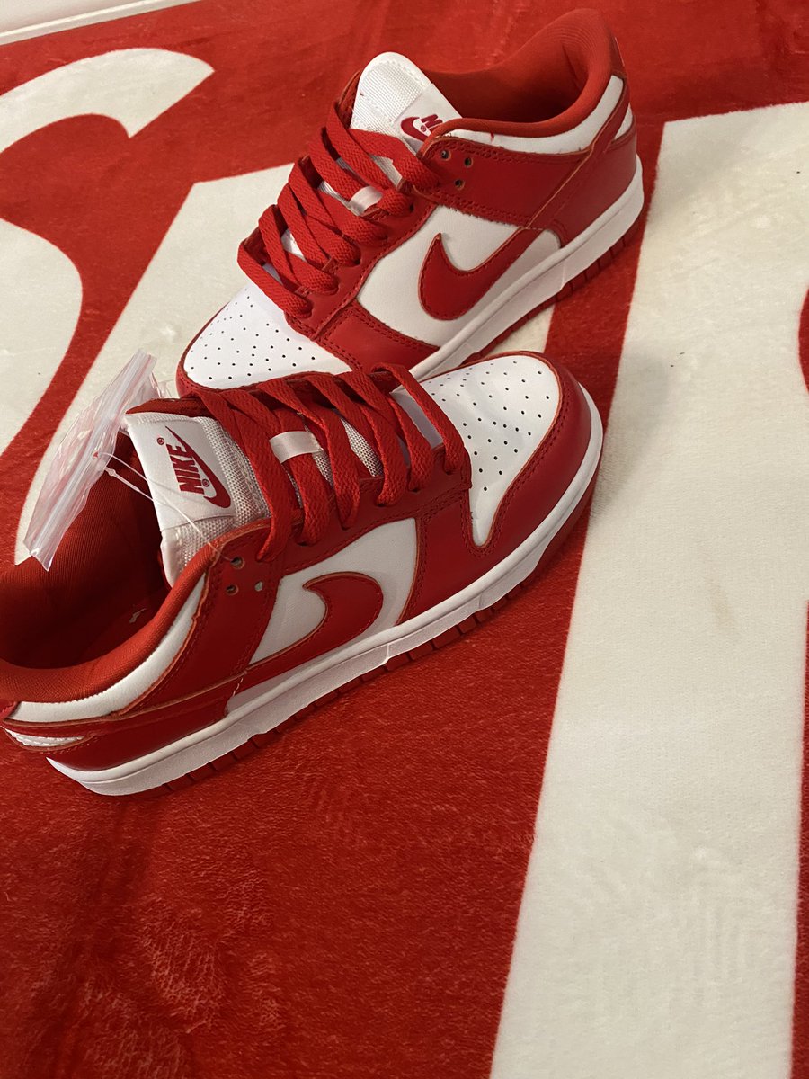 Overratedplug's tweet image. Nike Dunk Low University Red 🔥📦

#OverRated | The Best