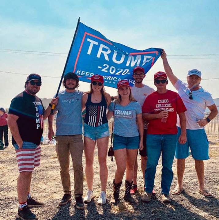 VALLEMULTICOLOR's tweet photo. #Georgia #Florida #NorthCarolina #Iowa #Michigan #Pensilvania #Wisconsin #Miami #SCOTUS #TRUMP2020 #LatinosForTrump #MAGA #TeamTrump #MakeAmericaGreatAgain #WomenForTrump  #colombiansfortrump #weAreWomenForTrump #TrumpDoral #TRUMP2020 #FourMoreYears #BikersForTrump https://t.co/LFz8lLC4HS