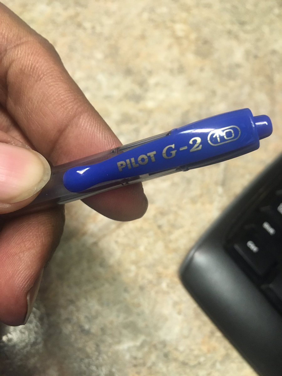 RobertonSOS's tweet photo. @PilotPenUSA Writing with this pen makes me feel like I’m signing the constitution! I love this thing! https://t.co/AniZ6acD4q