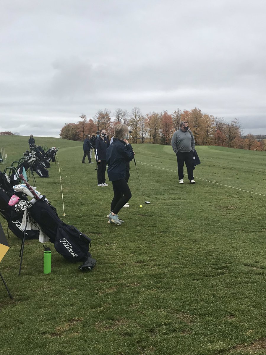 MrsLapinskiAD's tweet photo. Thank you Girls Golf 🏌🏻‍♀️ for inviting me to the annual Hershey Classic to round out the year! Such a blast and always learning from our student athletes! #HitDown https://t.co/0Bj95GZTlC