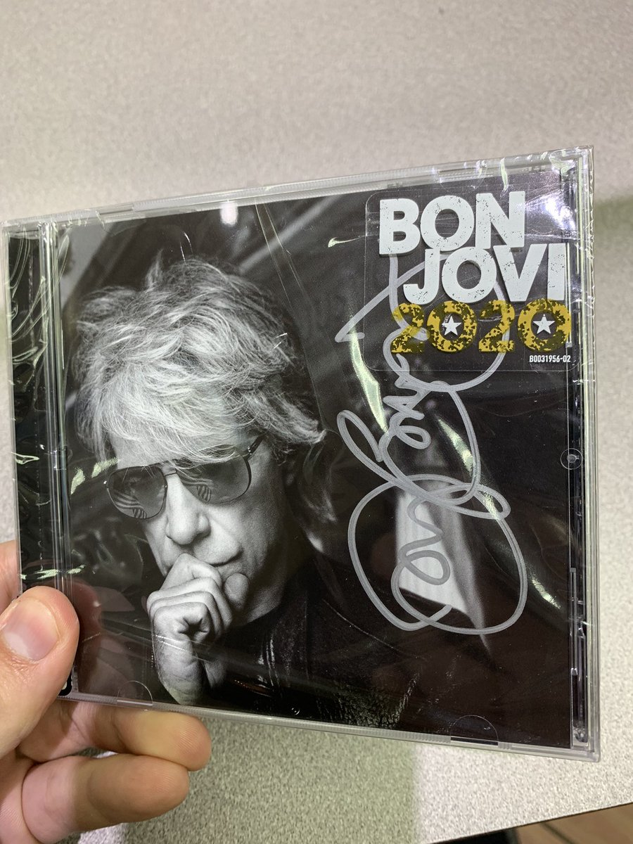 ANOTHER SIGNED @BonJovi CD GIVEAWAY! I have another extra & want to give to someone who hasn’t been able to get a signed cd. So all you have to do is like & retweet! I’ll randomly select someone in either list on Friday, October 23! Will ship to anyone in the world.