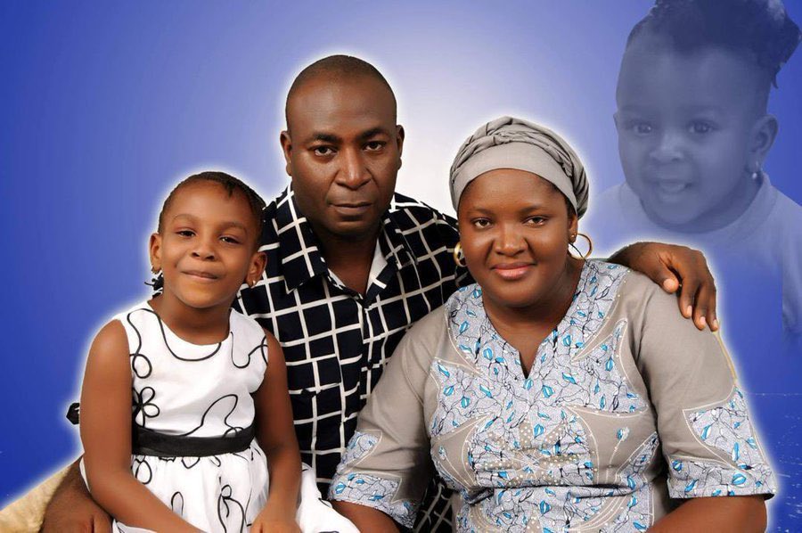 k89omo's tweet image. @burnaboy This is the face of the Nigerian army commandant that led the #Genocide in Lekki Lagos . RETWEET LET THE WORLD SEE WHO ROBBED PEOPLE OF THEIR LIVES . 
#EndSARS  #EndBadGoveranceInNigeria #EndPoliceBrutalityinNigera Please Retweet aggressively 😭