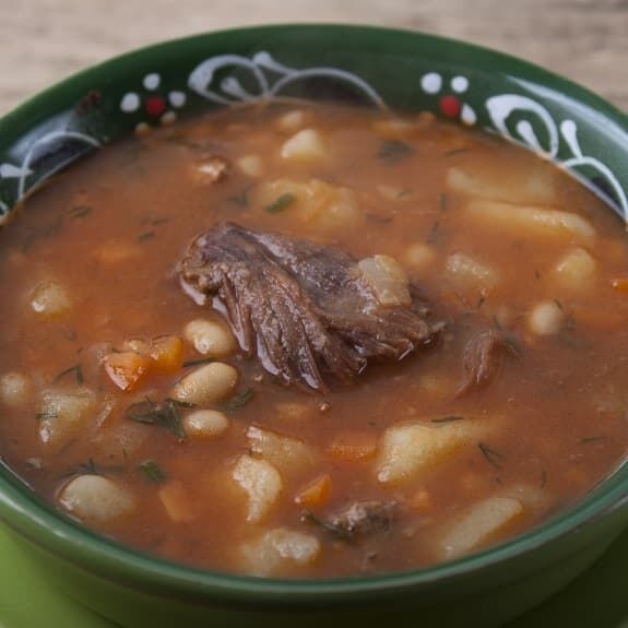 Slow Cooker Beef and Bean Soup Recipe
Meaty beef chunks with beans and vegetables cooked in a slow cooker. Easy and tasty!
#slowcooker #crockpot #beef #beans #dinner #homemade #soup
https://t.co/MiJFCDgohU https://t.co/Bk6jpbLvKn
