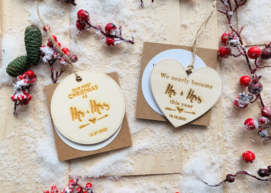 PaperStudioByC's tweet photo. Time is flying by, and did you notice that there are less than 2 months until Christmas? 

Remember your wedding date in a special way with these lovely ornaments to put on your Christmas tree.

Find out more: https://t.co/0jzZHJYAlx

#christmasornaments #christmastreedecor https://t.co/LKgkryPY7h