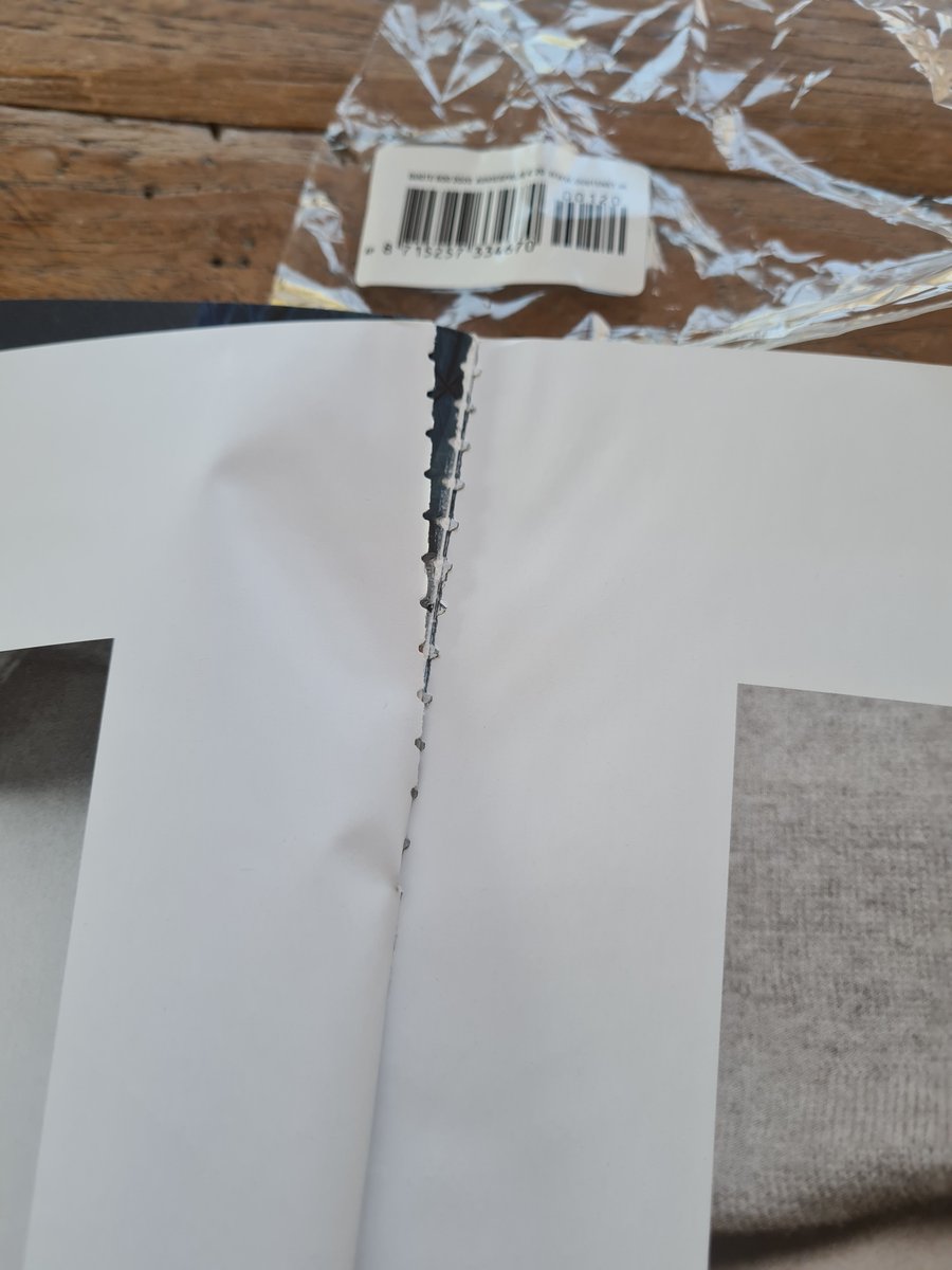 IvovanSummeren's tweet photo. Koop je de @Quotenet is hij niet goed gedrukt pagina los in magazine. Service is er dan helaas niet bij van @Yamilahoekstra das toch jammer voor zo'n mooi blad elk jaar weer. Toch? @PaulvRiessen https://t.co/h528M1tmmU