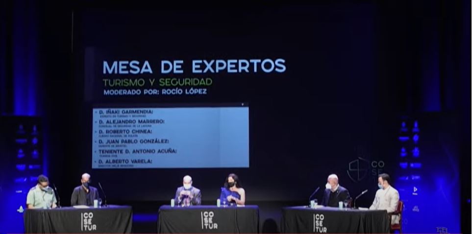 #Cosetur Comienza la mesa de expertos de <a href="/COSETUR_/">Congreso Internacional de Seguridad y Turismo</a>, Congreso de Seguridad y Turismo, con la participación de Juan Pablo González <a href="/jpgc1971/">Juan Pablo González</a>, gerente de #Ashotel, para hablar sobre el binomio 'seguridad y turismo'.