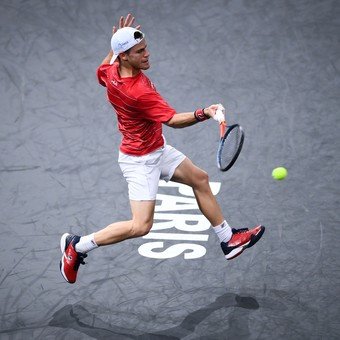 instintoamateur's tweet photo. #Tenis #MasterdeParis Schwartzman le ganó por primera vez a Gasquet: 7-5 y 6-3 en el Masters 1000 de París.
En octavos enfrentará al español Alejandro Davidovich. Si llega a semis se clasificará a las Finales ATP de Londres. Si cae antes, deberá esperar por resultados ajenos. https://t.co/0Vck69AnG9