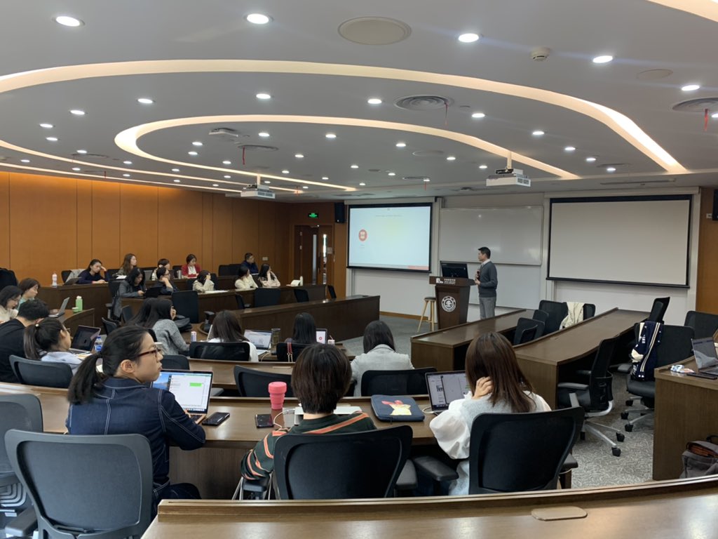 eyyhung's tweet photo. Today, I shared with #MBA students how to formulate #GTM strategies for new consumer brands.  We had a fruitful discussion and hoped that my experience would help them prepare for their startups.

@ChinaSmq #smqchina #chinamarket #chinaconsulting #chinamarketentry https://t.co/6gP4vi86ho
