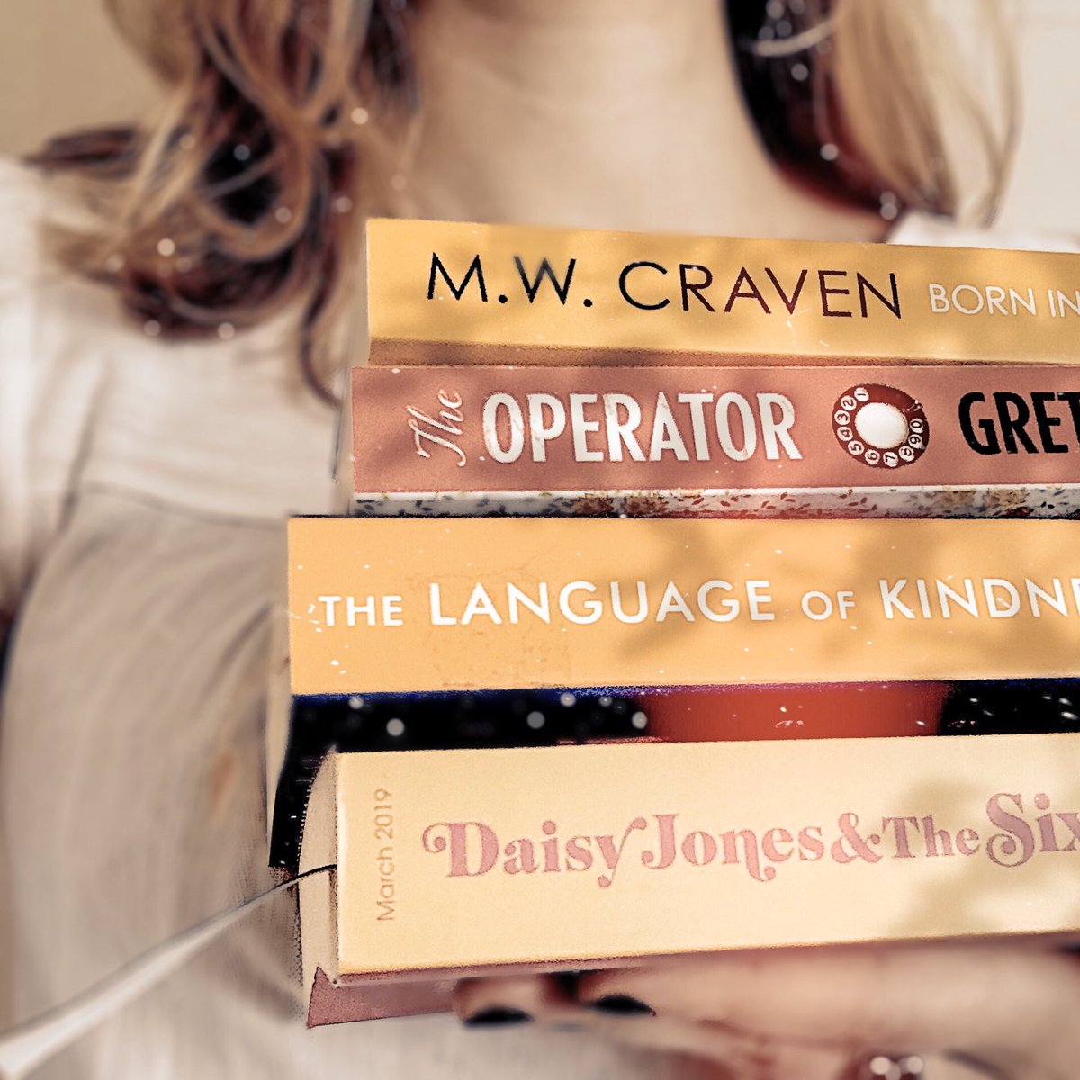Ronnie__Turner's tweet photo. Have you read any of these beauts?!

This is a #MiniBookstack I’ve been dying to read for AGES! And November is going to be the month I dive into them. See any you recognise?

#BooksBooksBooks #bookblogger #BookStack #DaisyJonesAndTheSix #MWCraven #LanguageOfKindness #TheOperator https://t.co/gtNTilHi1P