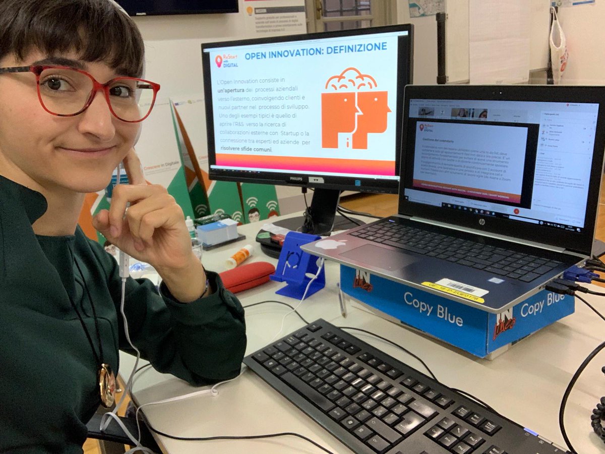 pidgenova's tweet photo. Noemi e Serena in prima linea per l'ultima lezione del corso introduttivo di #ReStartWithDigital: si parla del cambio di abitudini per fare davvero smart working e monitoring, e di nuove mentalitΓ manageriali legate all'open innovation πͺ
@gecamcom @PID_CamCom https://t.co/7OyNot82Ii