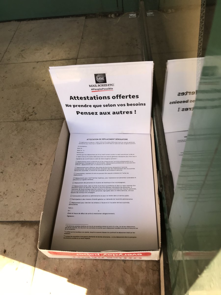 MBE_ML's tweet image. Pour ceux qui ont besoin du formulaire d’attestation de déplacement dérogatoire et qui n’ont pas d’imprimante, Mail Boxes Etc. au 42 rue de Paris a mis des exemplaires à disposition devant sa porte.
Bonne journée et soyez prudents !