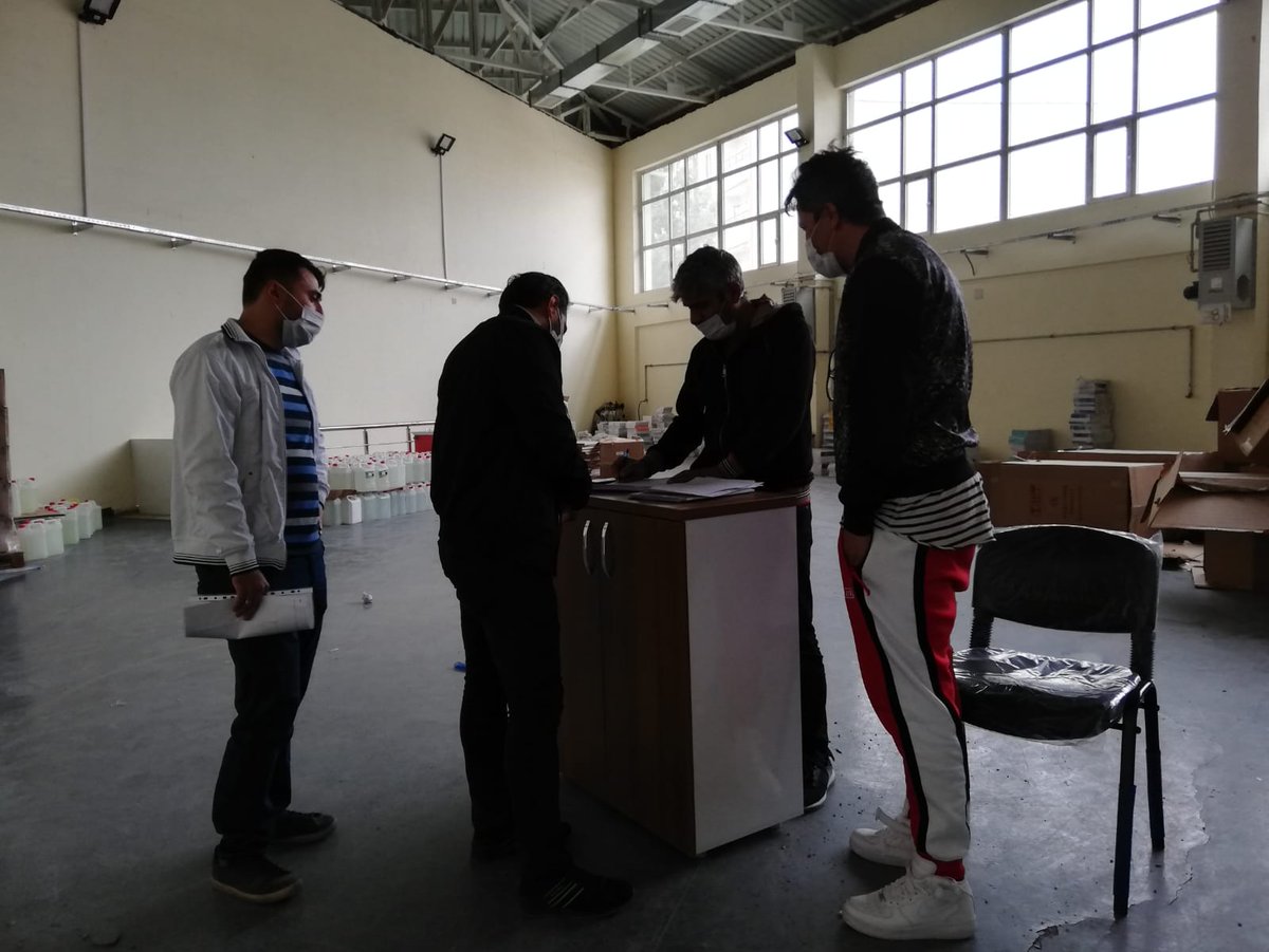 Okul öncesi öğrencilerimiz için kırtasiye malzemesi ve A4 kağıdı desteğimiz devam ediyor.
#siverek 
<a href="/ziyaselcuk/">Ziya Selçuk</a> 
<a href="/Abdullah_Erin47/">Abdullah ERİN</a> 
@ismailyapicier 
<a href="/NKapanoglu/">Nuri Kapanoglu</a>