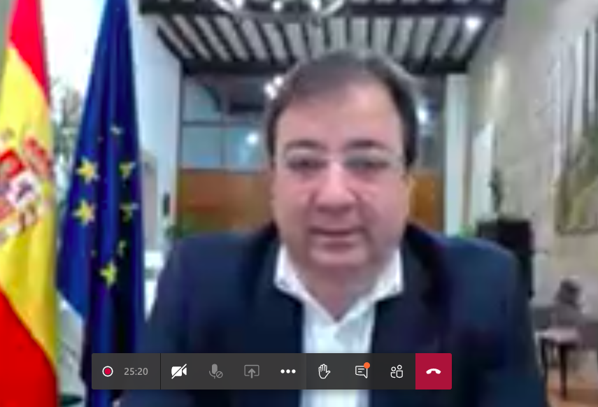 MiradasViajeras's tweet photo. .@GFVara, Presidente de la @Junta_Ex: “Tenemos que ser capaces de cambiar nuestro chip e imaginar cosas diferentes para competir en un mundo que también es diferente, e @iberovinac es un ejemplo del progreso tecnológico con la celebración de esta feria virtual”. https://t.co/YvyL9syeyq