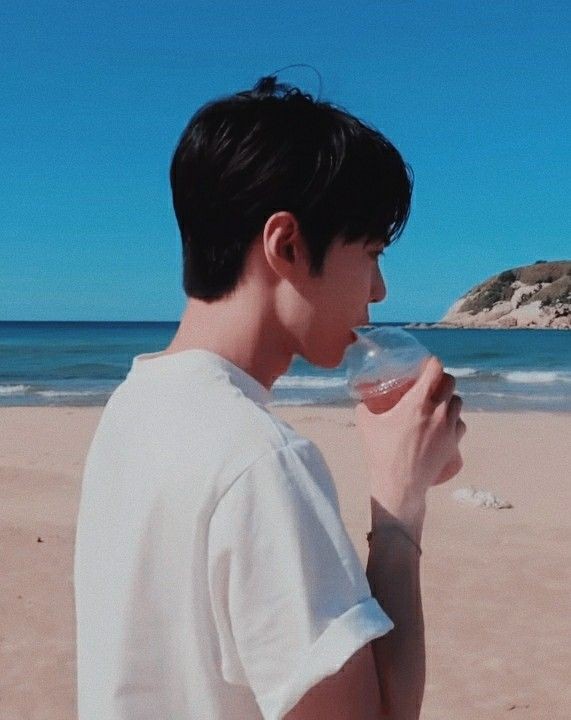 Jaedo / dojae au 
in collab w @escaperealityme
🥰🥰

hanya seorang doyoung yang diajakin jaehyun buat liat sunrise. tapi siapa yang duga, kalau rupanya doyoung bisa dapat dua fakta sekaligus:
1. jaehyun bisa nyetir
2. tau isi hati jaehyun