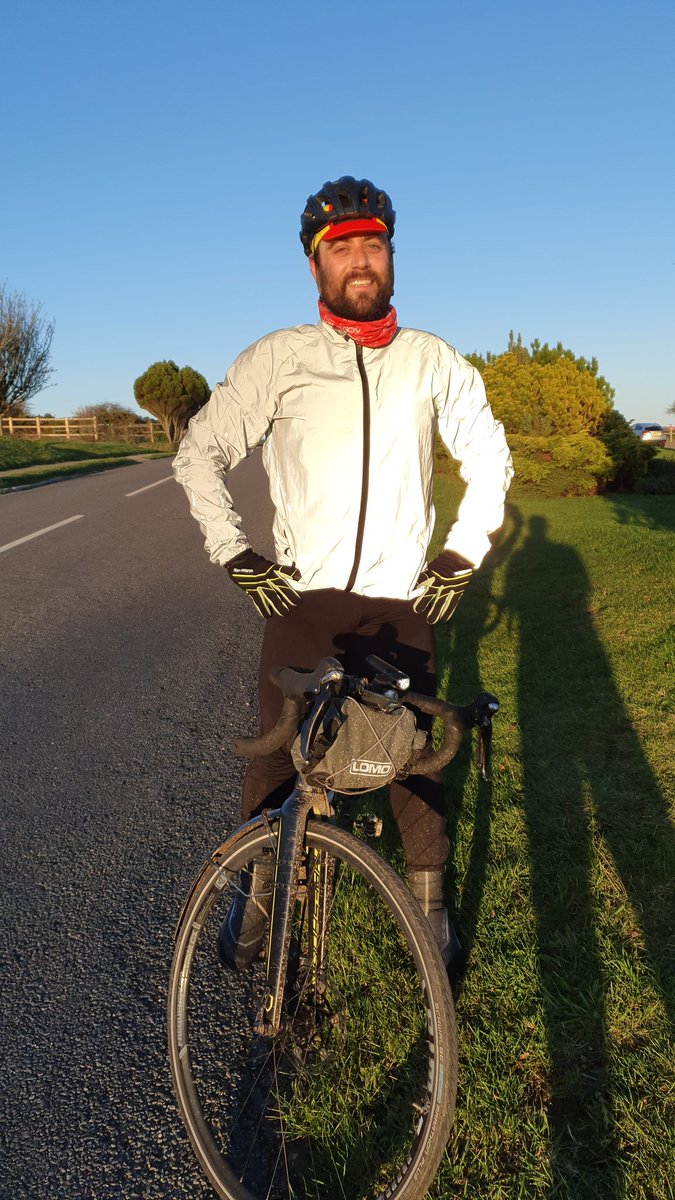 pornpedallers's tweet photo. Meet no more than one person outside for exercise. Cool. Let's go for a bike ride... #LockdownCycling @ChrisRatcliff69 @Amaral302v8 https://t.co/Vk3B2YVUo6
