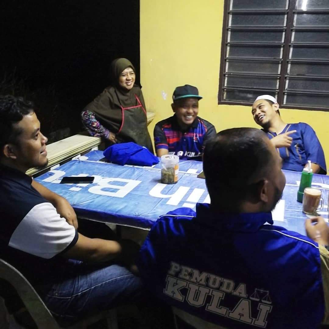 umno_kgb's tweet photo. Sesi Santai Berteh Tarik Di Kg. Sri Gunung Pulai #AnakMudaGengKita #PemudaTerasKebangkitan #AntiDAP https://t.co/TUygLIm2c2