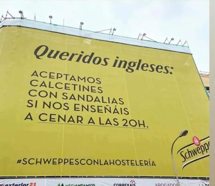 SurikatingMKT's tweet photo. 🐾 Hola Surikatis!! Ya estamos a miércoles, os traemos un poco de humor para amenizar lo que queda del final de semana🙊, ya que estamos viviendo tiempos difíciles debido al #COVID19 y  lo único que nos queda es sonreir 😃

#FelizMiercoles 😉

#Schweppesconlahosteleria https://t.co/ffXa0Xf4HU