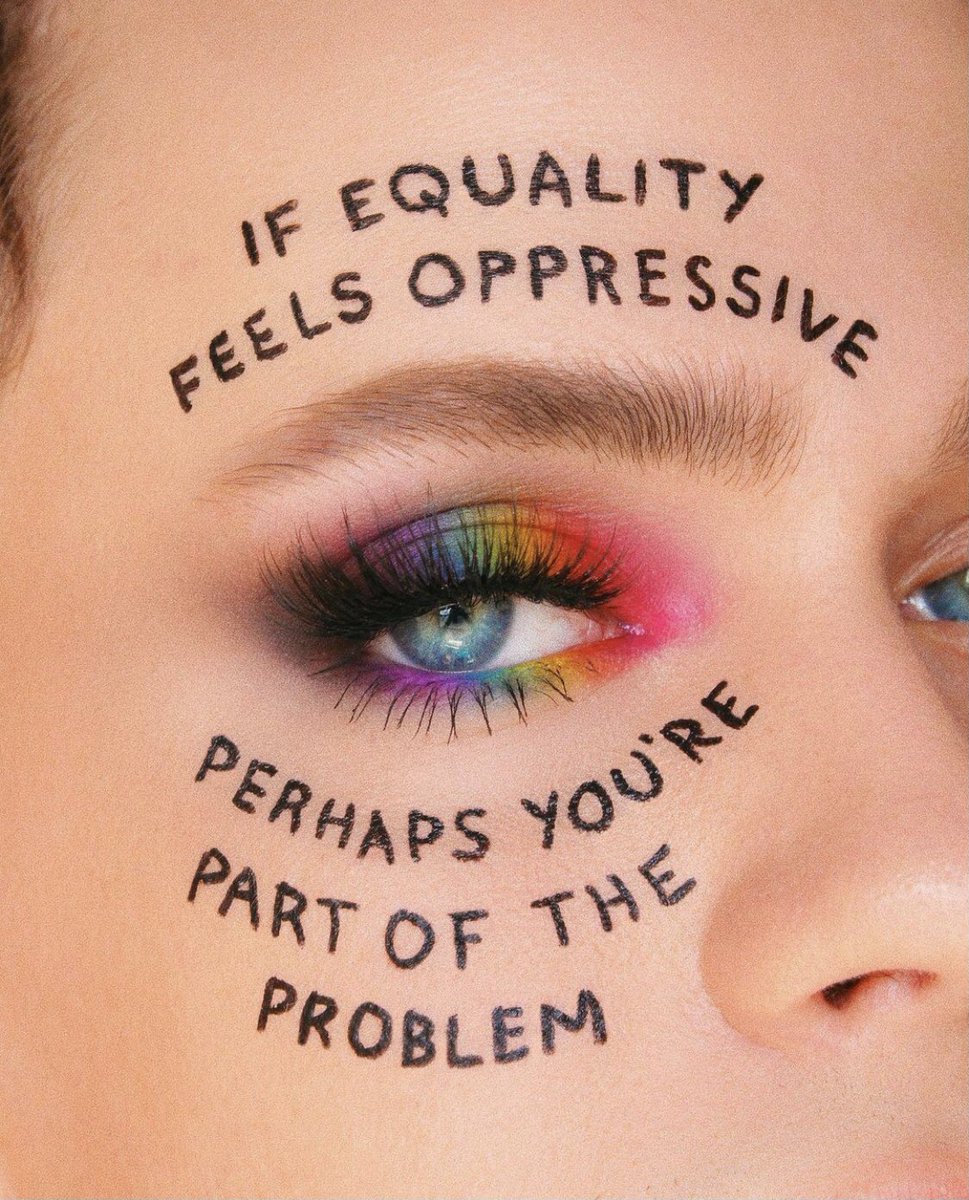 damn mattxiv สำหรับปะเทดไทยนะคะ

‘ศาสนาเป็นสิ่งที่ดี ตราบใดที่คุณไม่ใช้มัตไปบอกคนอื่นว่าควรใช้ชีวิตยังไง’

‘ประเพณีจะไม่มีความหมายอะไรเลย ถ้าคุณใช้ทันไปกดขี่คนอื่น’

‘ถ้าความเท่าเทียมทำให้คุณรู้สึกโดนคุกคาม คุณอาจจะเป็นส่วนหนึ่งของปัญหา’