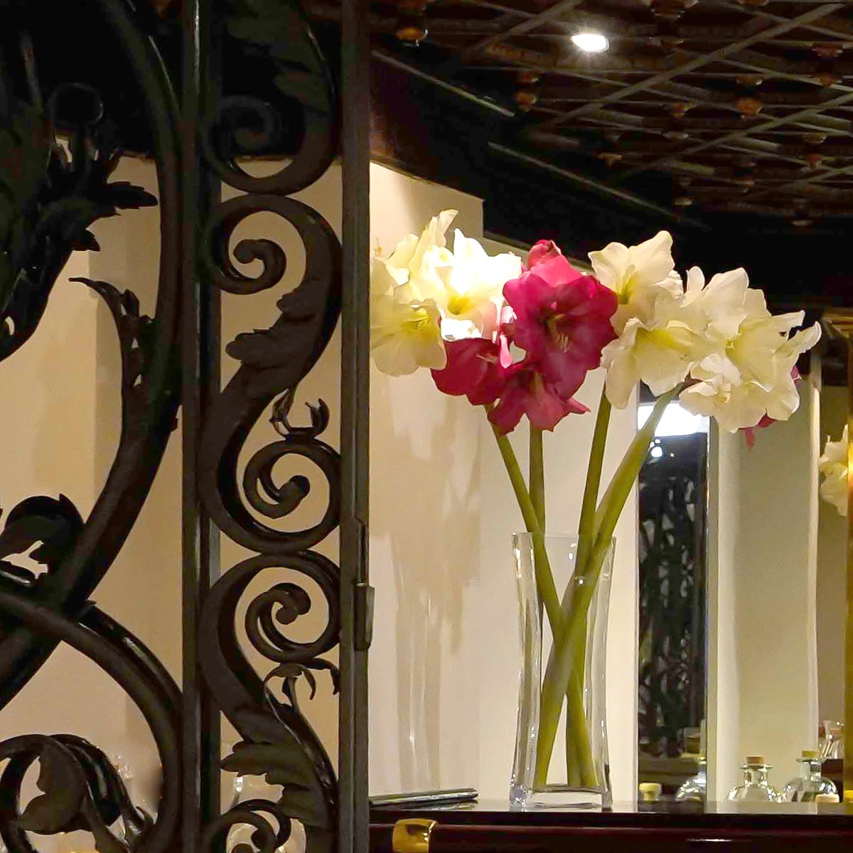 hotelbecquer tweet media