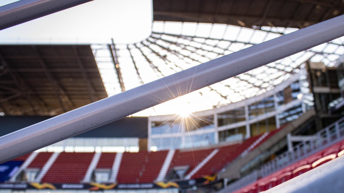 official_rafc's tweet photo. 😍 - 𝓦𝓮 𝓬𝓻𝓮𝓪𝓽𝓮 𝓽𝓱𝓮 𝓯𝓾𝓽𝓾𝓻𝓮 𝓽𝓸𝓭𝓪𝔂 - 😍

#ghelamco #RAFC #tribune4 https://t.co/xKOMakd4Uz